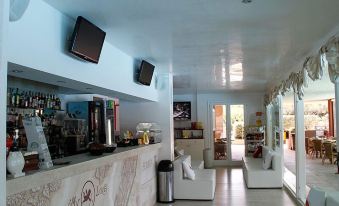 Rena Bianca Cugnana Verde Residence