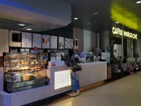 Avagard Capsule Hotel - Suvarnabhumi Airport Hotel berhampiran Suvarnabhumi Intl. Airport