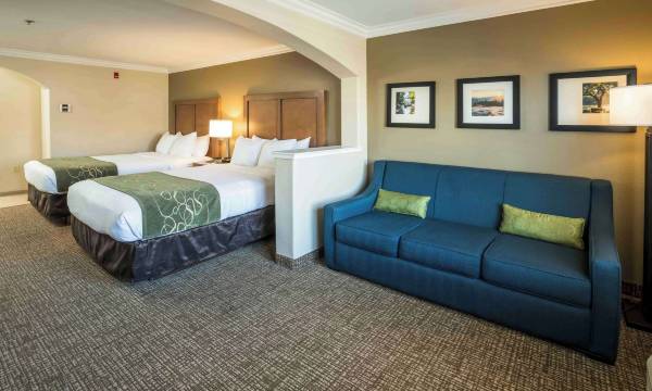 Comfort Suites Fresno River Park