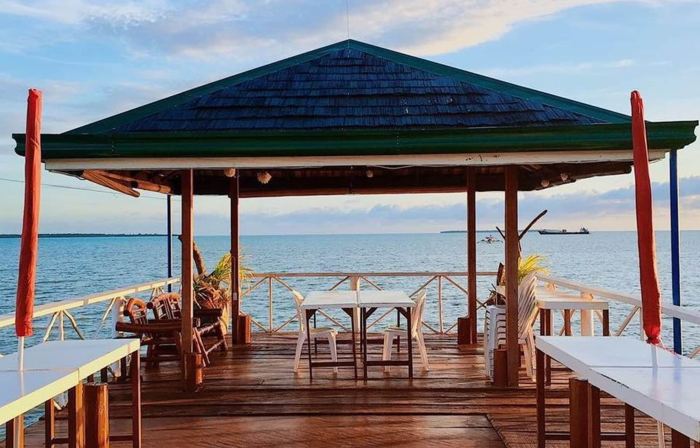 Peria Seafront Pensione