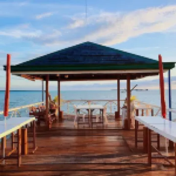 Peria Seafront Pensione