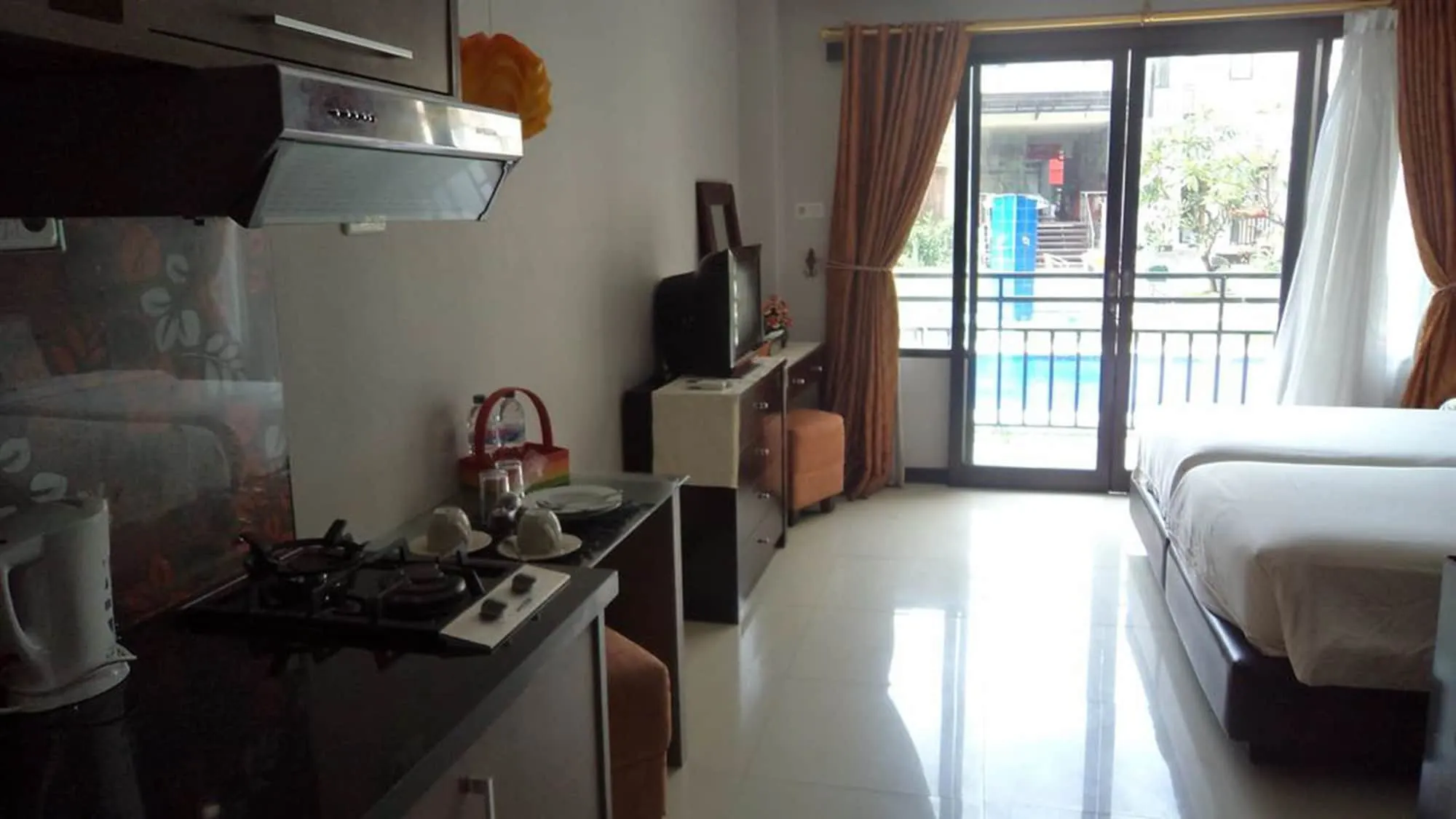 The Aroma's of Bali Hotel & Residence Zimmer Photos