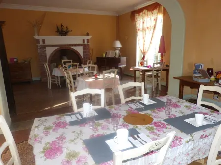 Mas Moïse Отели в г. Коркон