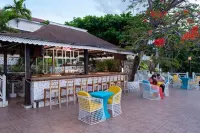 Hibiscus Lodge Hotel