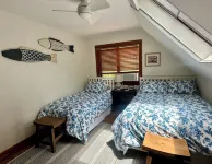 3-BR Oak Bluffs Escape - Quick Trip to Towns & Beaches!