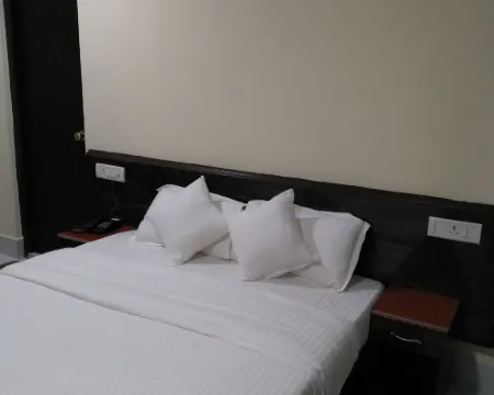 熱帶套房酒店 彭措林酒店