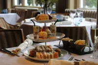 Royal Oak Hotel - breakfast
