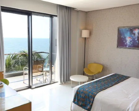 Tanjung Kodok Beach Resort Lamongan Hotel di Paciran