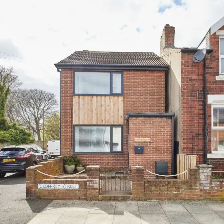 Host & Stay - Emilyn House