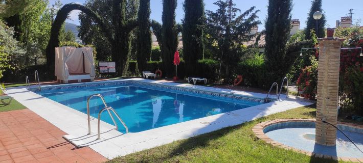 Hotel Rural Puerto Mágina โรงแรมในจังหวัดฮาเอน