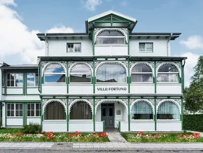 فيلا فورتونا Hotels near Seebruecke Sellin