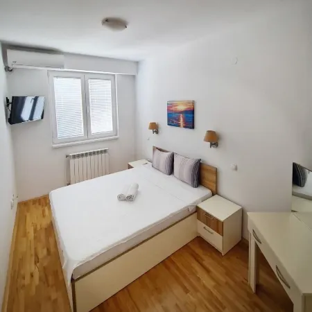 Urban Hostel & Apartments