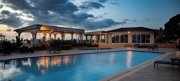 The Country Lodge Hotel Hotele w: Freetown