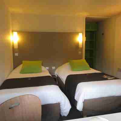 Hôtel Restaurant Campanile Bayeux Rooms