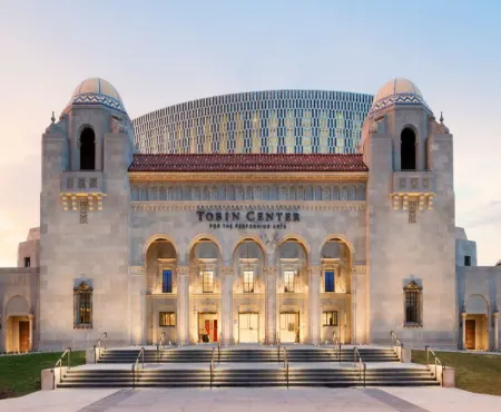 The Emily Morgan San Antonio - a DoubleTree by Hilton