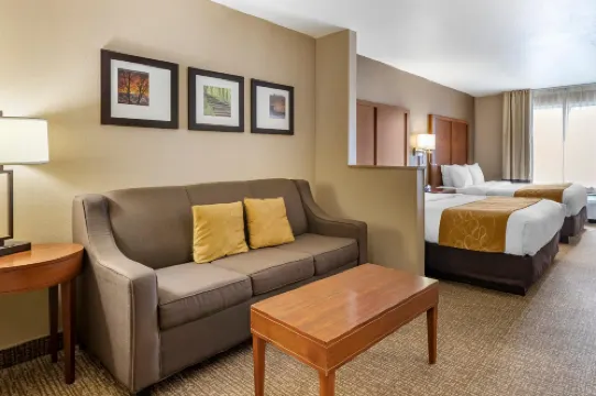 Comfort Suites Coralville I-80