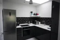 3 Summertown Court
