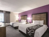 La Quinta Inn & Suites by Wyndham Portland Hotels near Arts District
