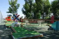 Fairmont Hot Springs Resort - parking