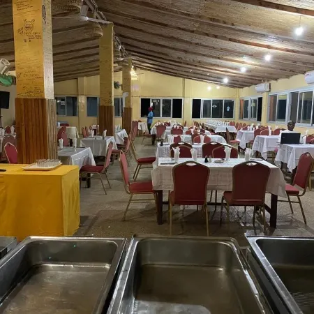 Hotel & Campement du Lac Rose