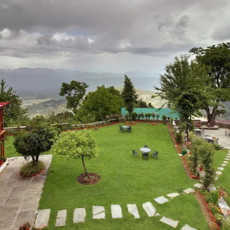 Chevron Eco Lodge