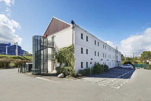 Kyriad Direct Annemasse - Genève Hotel di Archamps