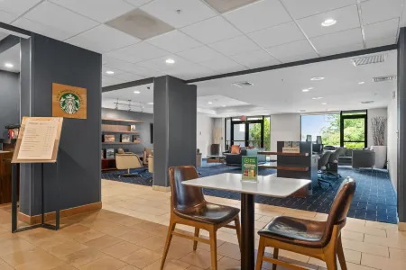 Courtyard Burlington Williston Отели в г. Уиллистон