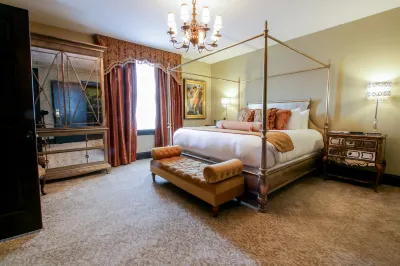 The Detroit Club Hotels near Grand River Creative Corridor (between Rosa Parks & Warren)