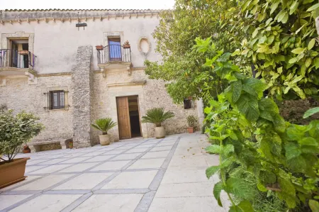 Il Carmine Dimora Storica Отели в г. Эриче