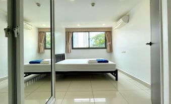 Laguna Bay 2 by Psr Asia