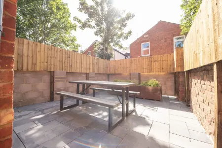 Franklin Lodge Отели рядом с достопримечательностью «Reading University Muslim Centre»