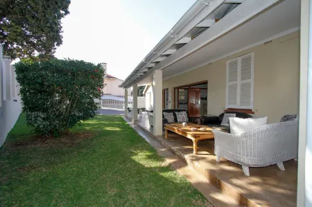 Coweys Corner Отели рядом с достопримечательностью «Университет Квазулу-Натал»