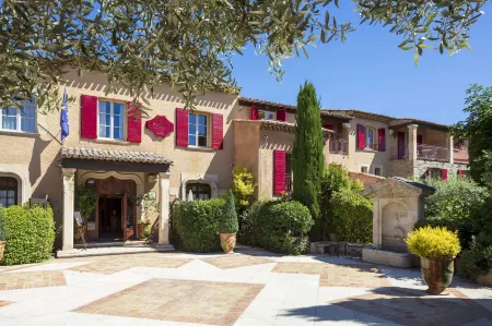 Relais et Chateaux la Bonne Étape Отели в г. Шато-Арну-Сент-Обан