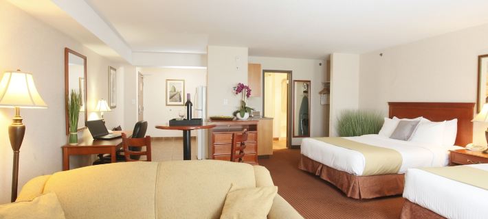 Stonebridge Hotel Dawson Creek Hotels in Peace River