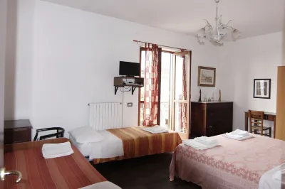 La Panoramica Hotels in Plataci