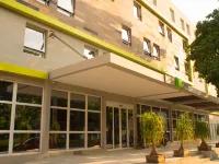 Golden Tulip Guarujá - Antigo Delphin Surf Hotel Hotels in Guaruja