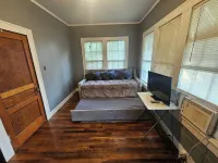 Charming family retreat Hotels in Leflore County