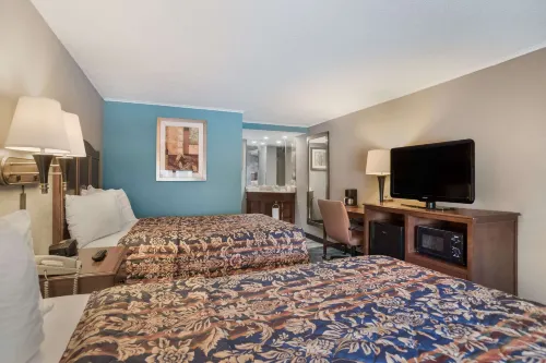 Rodeway Inn Hotels in Middlesex Township