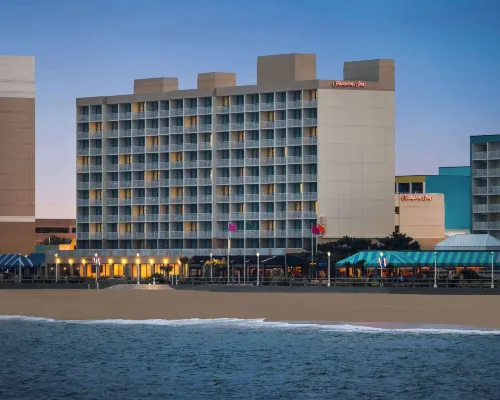 Hampton Inn Virginia Beach-Oceanfront South Hotels near Owl Creek