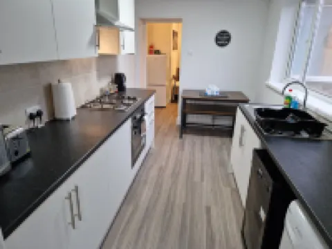 Birtley's Diamond 3 Bed Apt, Sleeps 6 Guests