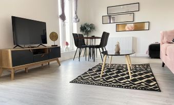 Quartz Apartment in Cambridge