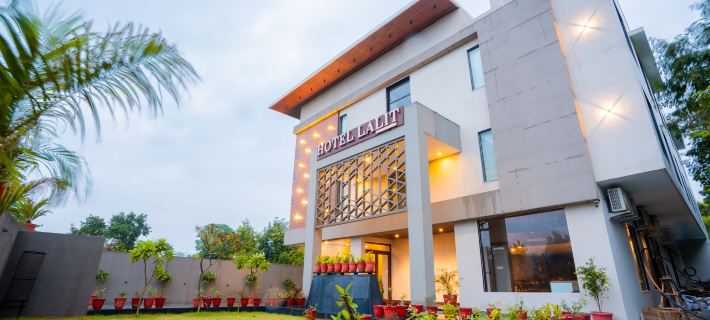 Lalit International by the Rameshwary Hotels in пушкар