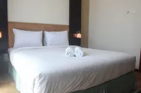 Warm 1Br Apartment (No Kitchen) at Marbella Suites Dago Pakar Bandung