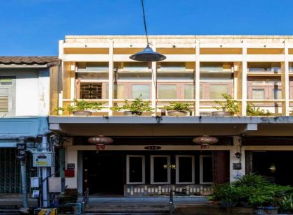 OYO 75469 Baan Kong Hostel