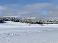 Ecole de Pilotage Ulm Lozere فنادق في Chateauneuf-de-Randon