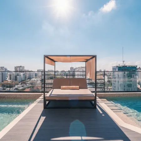 Regatta Living Hotel