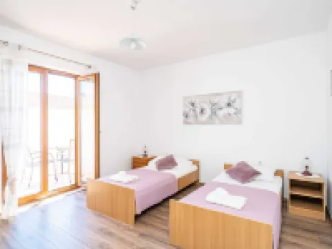 Apartment Bobić Hotels in Slano