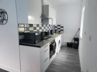 Centre Apartment - Sleeps 2 & Roof Top Hot Tub - 레지던스