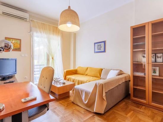 Athens Strawberry Hideaway - City Cozy Gem