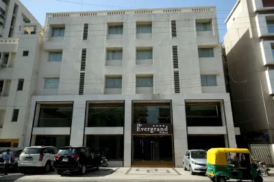 Hotel the Evergrand Palace Hotels near Race Course Garden